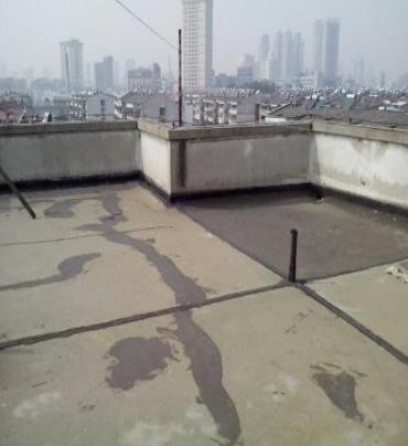 滦县漏水维修 楼顶漏水是什么原因，楼顶漏水维修方法是什么?